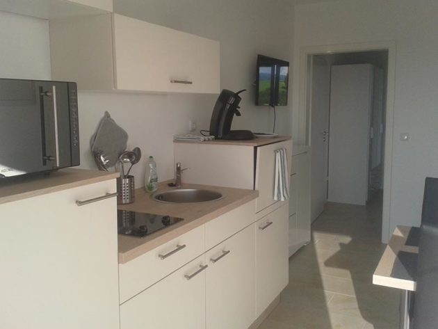 Küche Zimmer 1